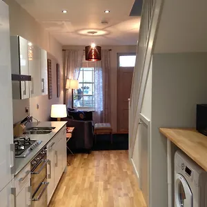  Holiday home House